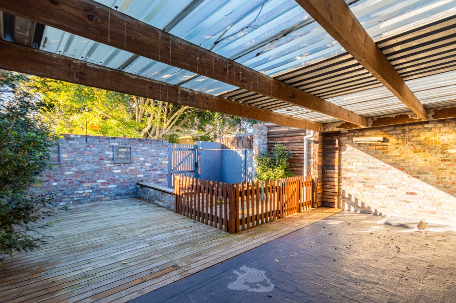2 Bedroom Property for Sale in Claremont Western Cape